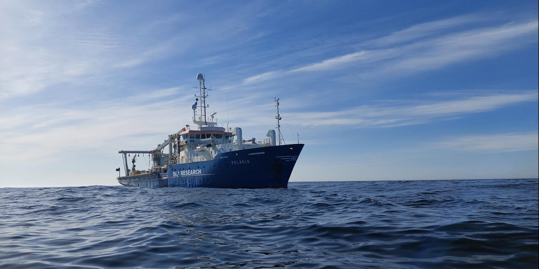 RV Pelagia op de Noordzee